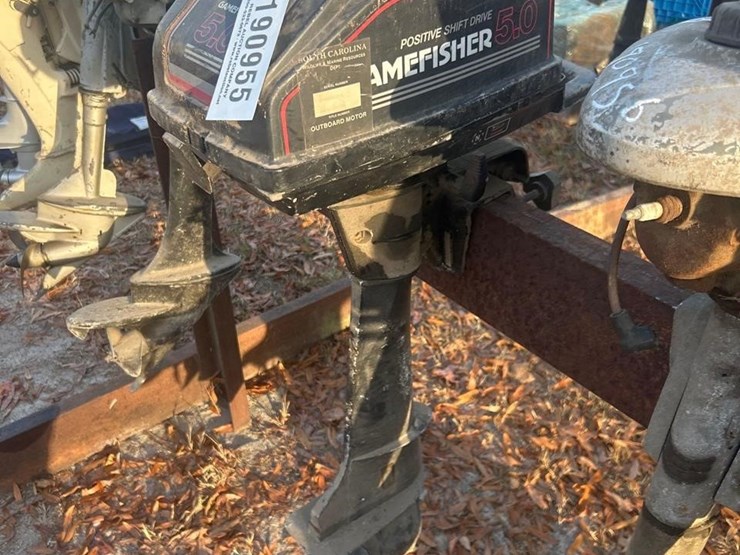 game-fisher-5hp-outboard-motor-image-2