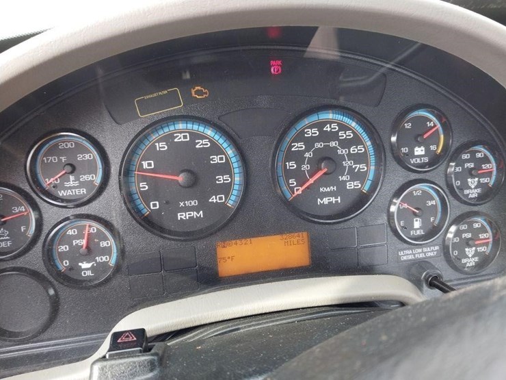 2017-international-4000-image-9