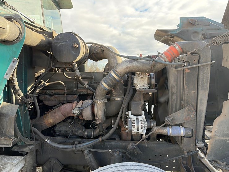 1999-eagle-road-tractor-image-12