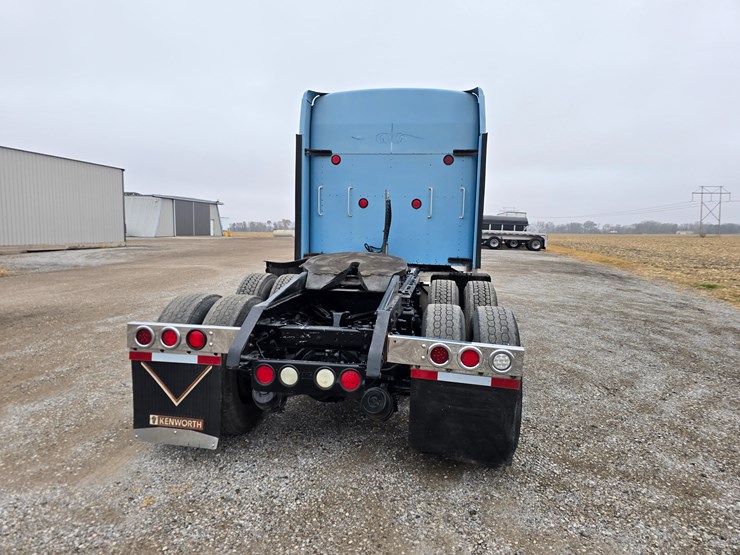 1999-kenworth-w900l-image-22