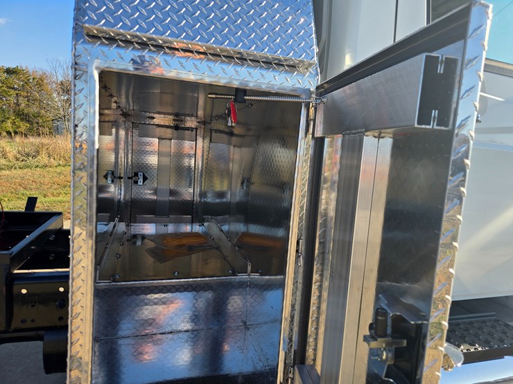 international-durastar-4300-image-75