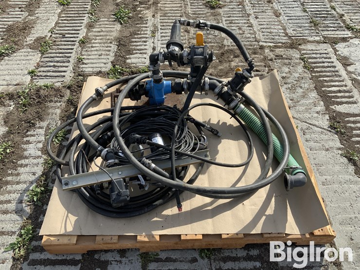 hypro-9303-hydraulic-fertilizer-pump-image-8