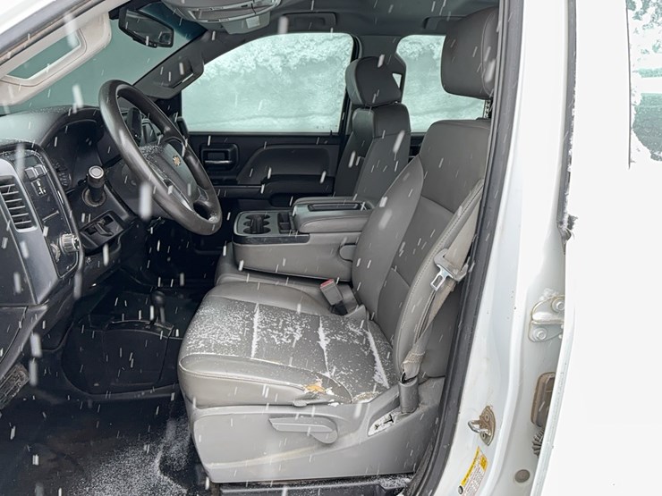 2016-chevrolet-2500hd-image-13