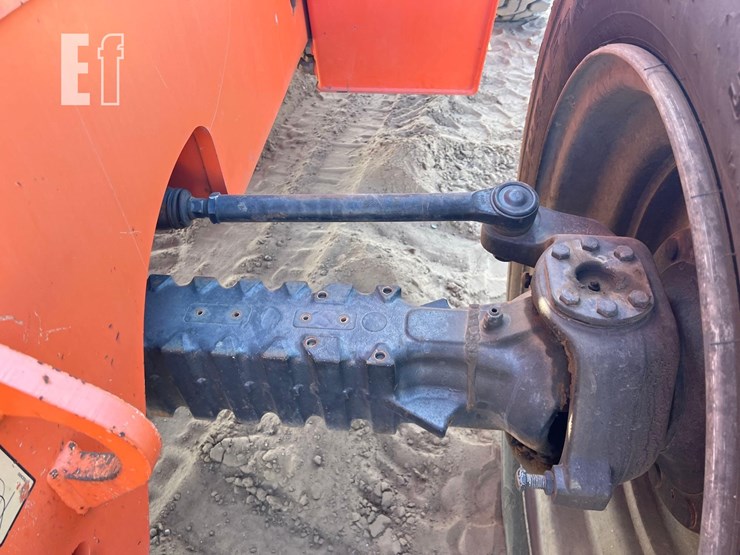 2019-jlg-6042-image-19