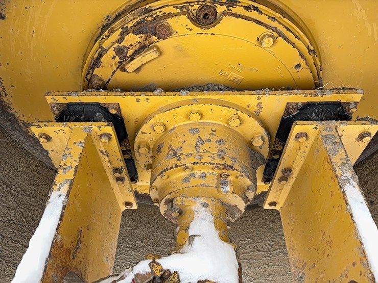 2016-caterpillar-cs-563c-image-4