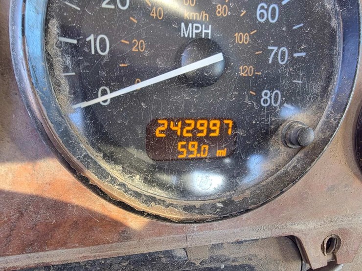 peterbilt-385-image-17