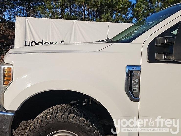 ford-f350-xl-image-13