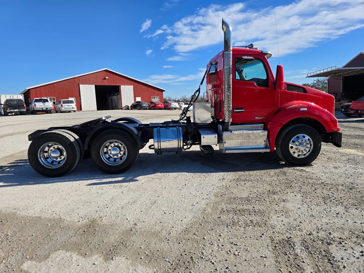 kenworth-t880-image-36