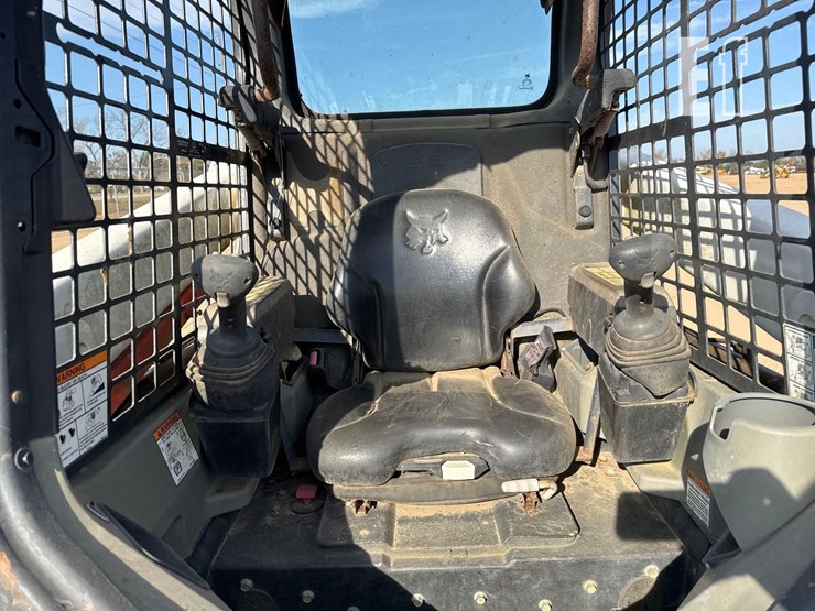 2016-bobcat-t550-image-23