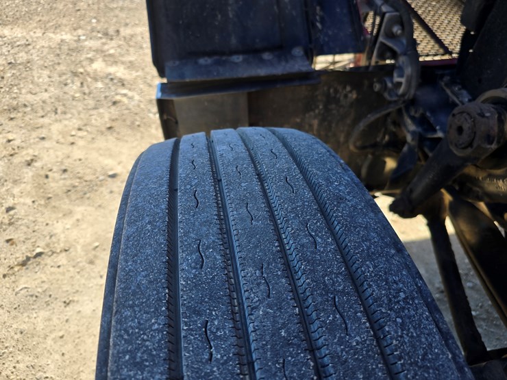 2005-peterbilt-379-image-58