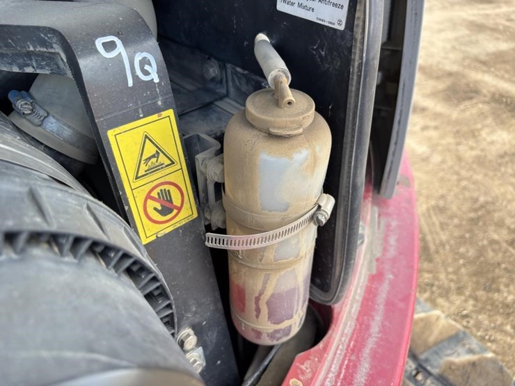 2012-takeuchi-tb180fr-image-50