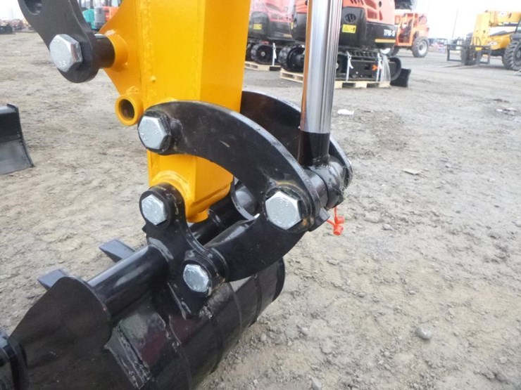 2025-vicsec-vc15p-hydraulic-excavator-image-11