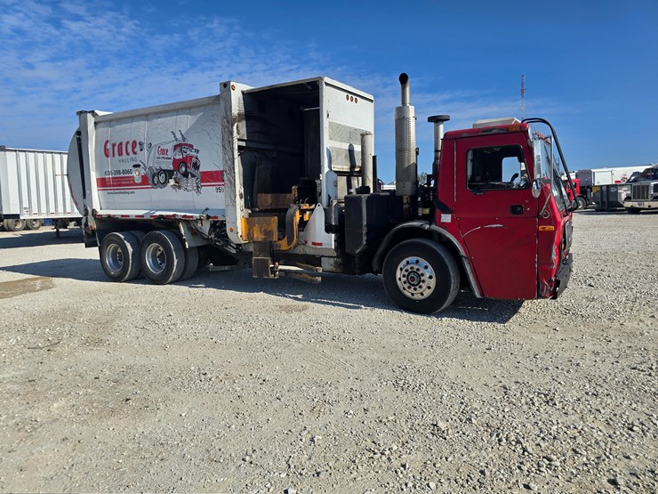2007-mack-le613-image-37