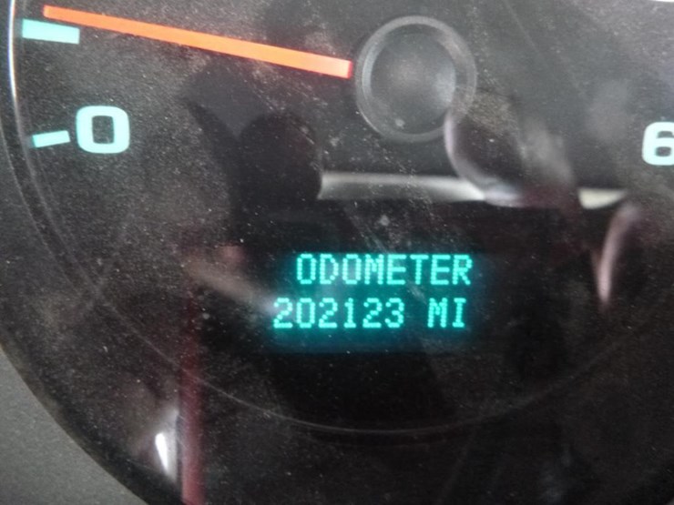 2009-chevrolet-2500-image-15