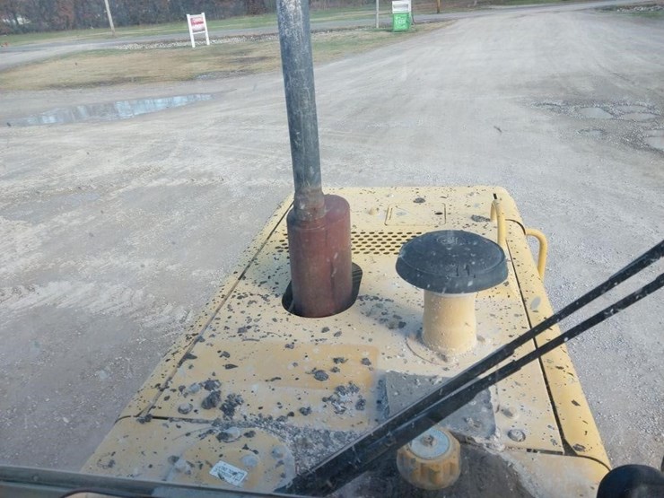 john-deere-444-image-12