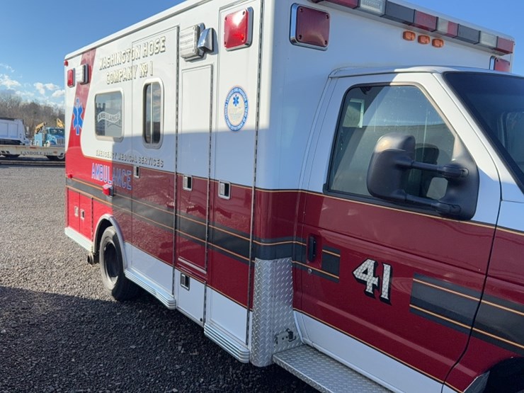 2006-ford-e450-image-5