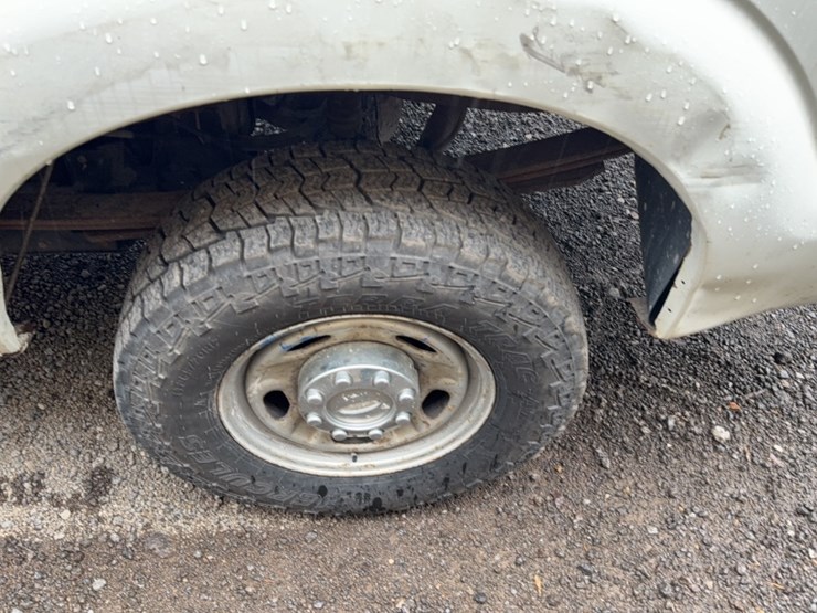 2011-ford-f250-image-13