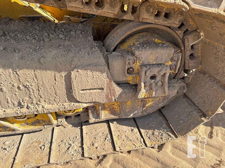 komatsu-d51pxi-22-image-15