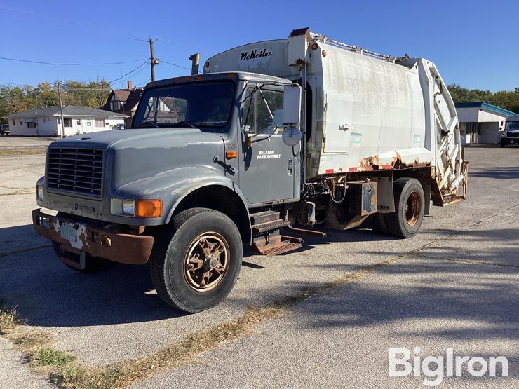 international-4900-image-1