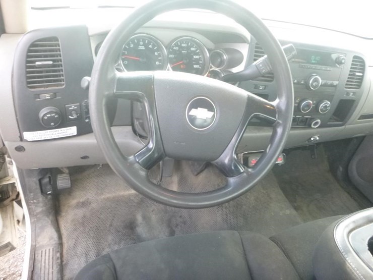 2009-chevrolet-2500-image-10