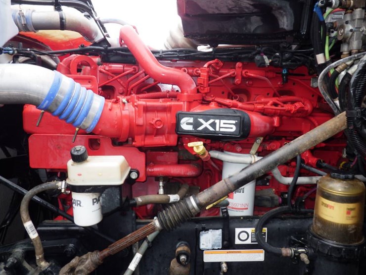 peterbilt-567-image-26