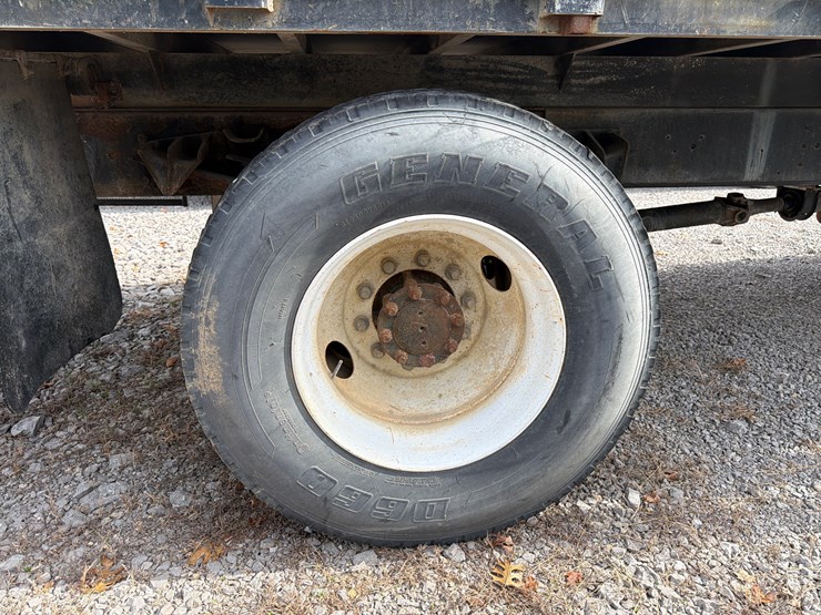 international-4700-image-10