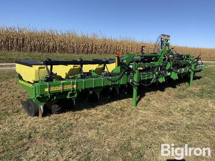 john-deere-1720-image-3