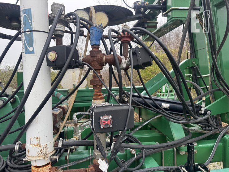 2015-great-plains-np40-image-17