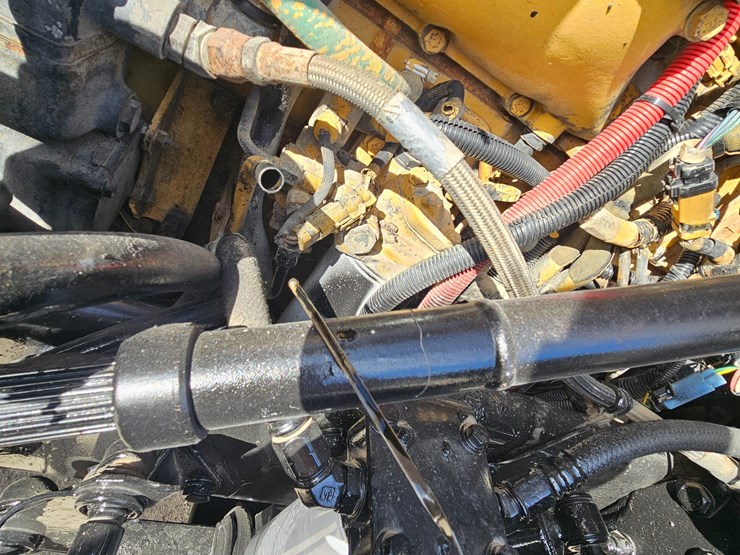 2009-peterbilt-365-image-51