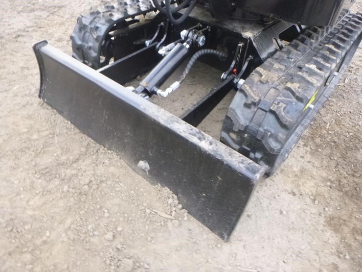 2025-vicsec-vc13-hydraulic-excavator-image-15