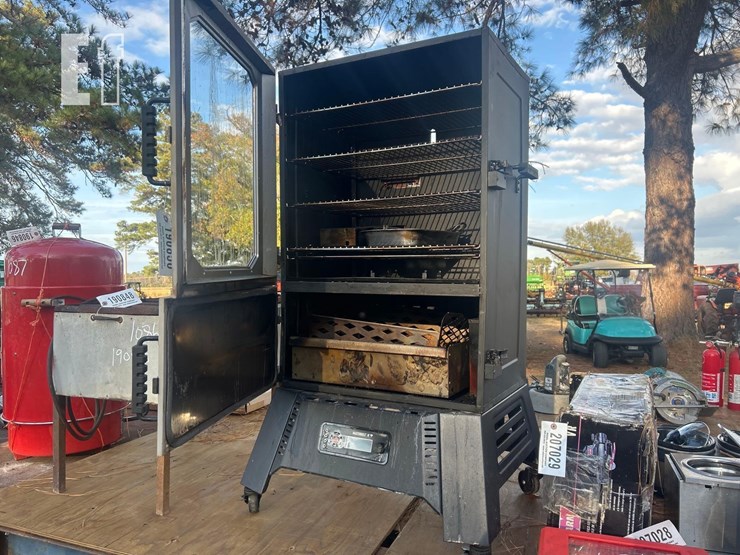 masterbuilt-meat-smoker-image-2