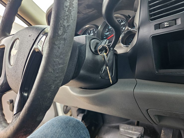 chevrolet-silverado-2500-image-46