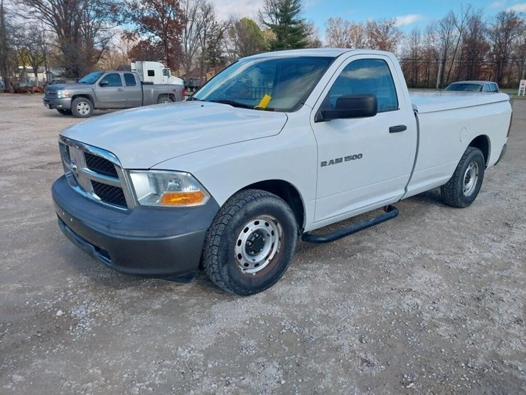 2011-dodge-1500-image-1
