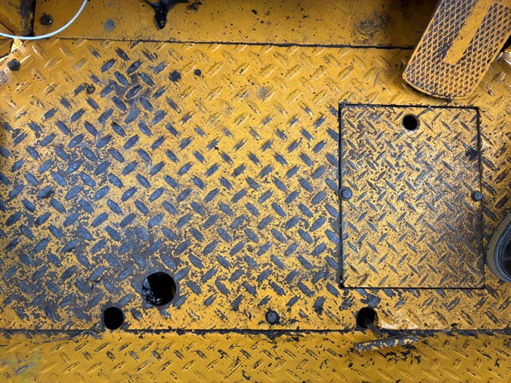 case-ih-3400-image-36