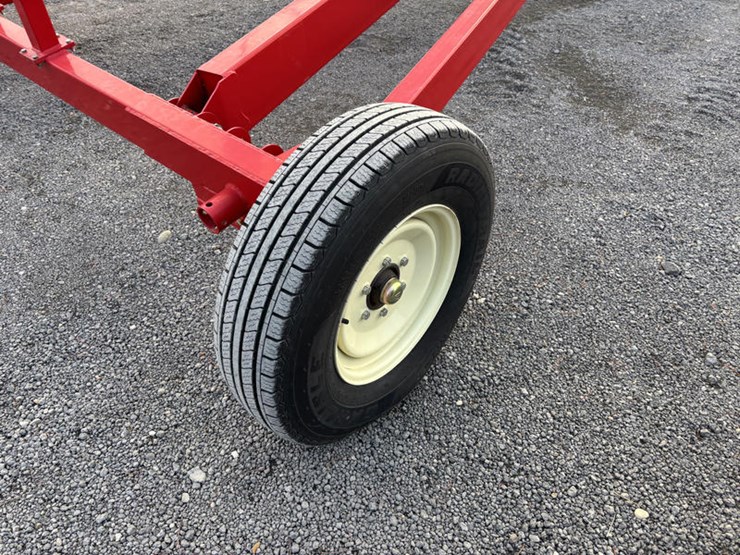 #10992-•-10x63-swing-away-auger-image-15