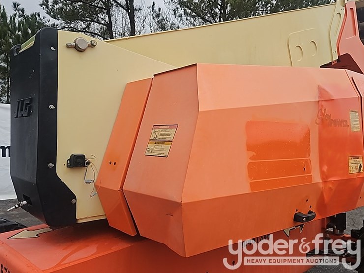 2016-jlg-800aj-image-17