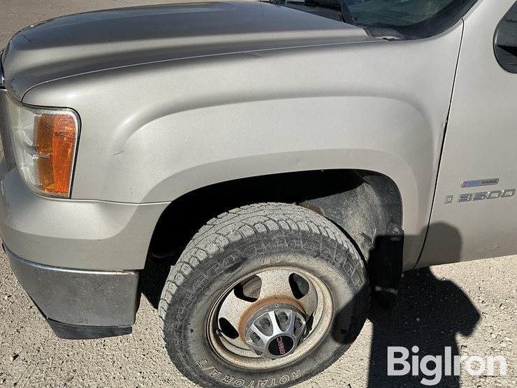 gmc-sierra-3500-image-11