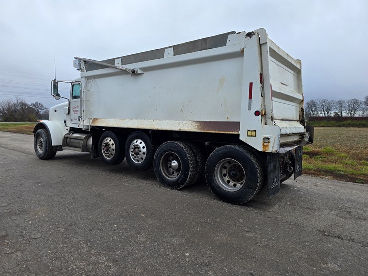 peterbilt-367-image-16