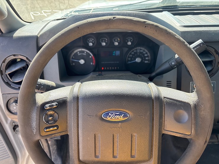 2015-ford-f550-image-13