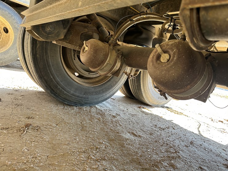 2014-timpte-hopper-bottom-image-15