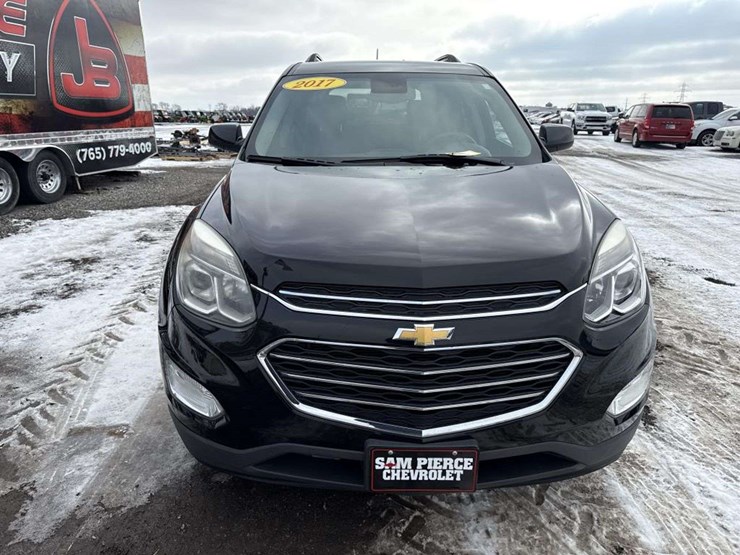 2017-chevrolet-equinox-lt-image-8