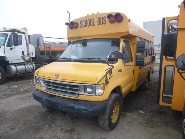 1995-ford-e350-image-1