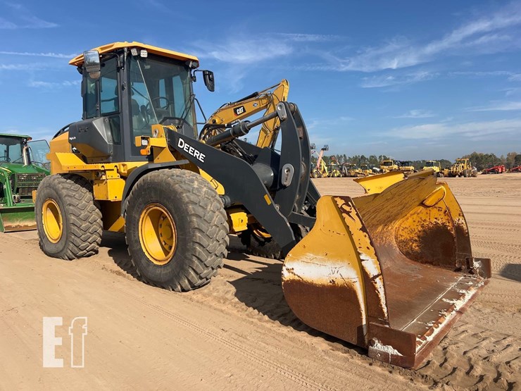 2020-deere-444l-image-6