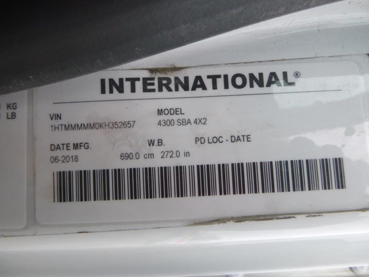 2019-international-durastar-4300-image-24