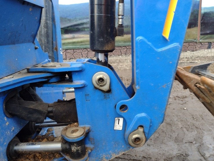 new-holland-boomer-37-image-24