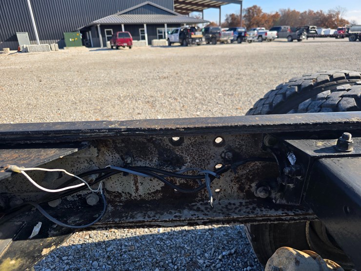 peterbilt-357-image-114