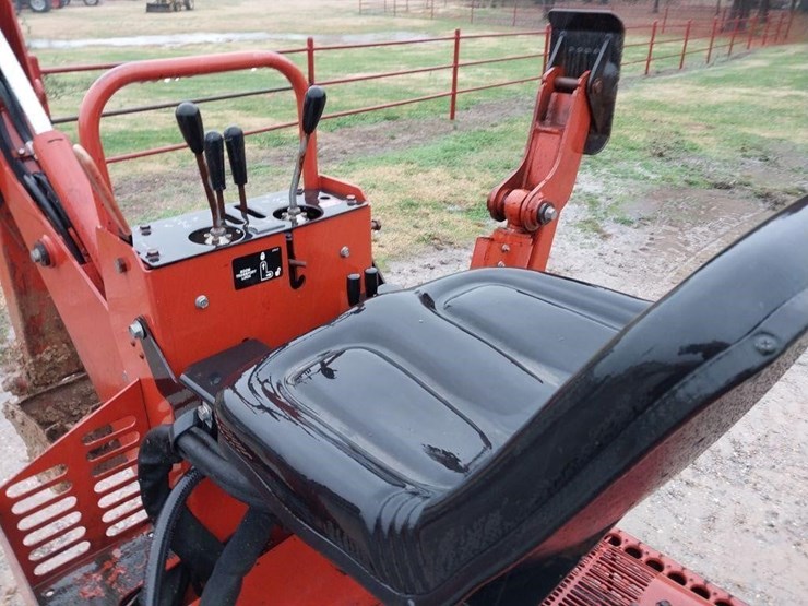 ditch-witch-3700-image-12
