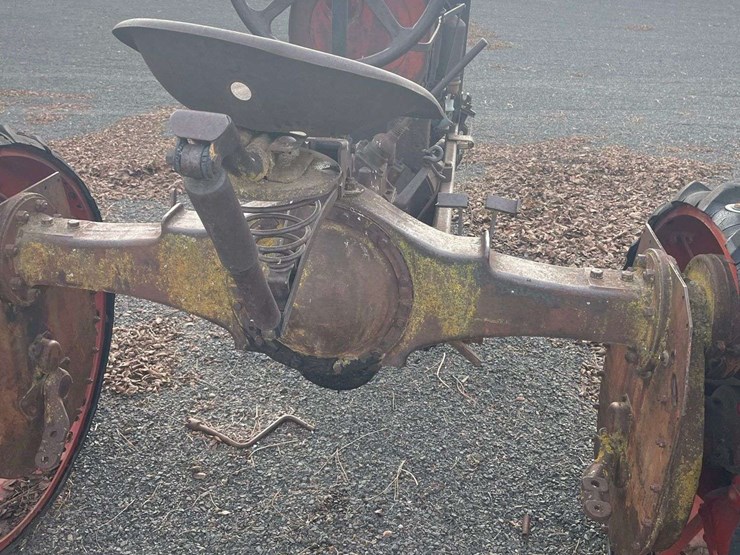 international-farmall-tractor---ritzville,-wa-image-6