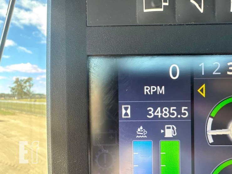 2022-deere-624-p-tier-image-24