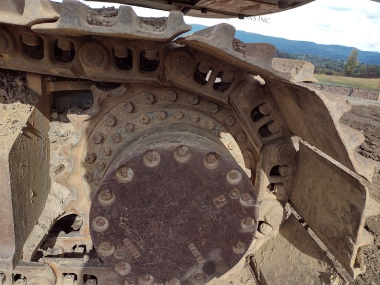 hitachi-zx270-lc-3-image-30